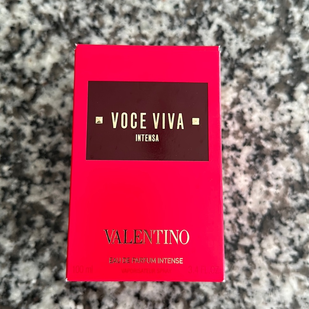 Voce viva intensa- Valentino perfume 3.4 ounces